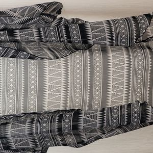 Black/white sheer cumo